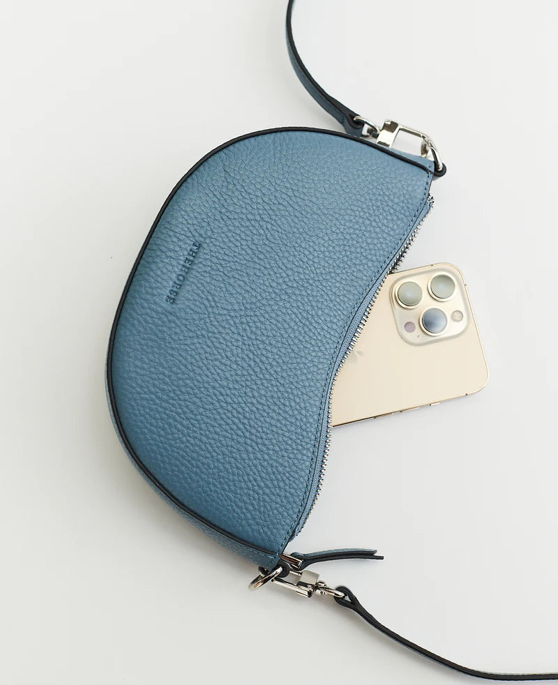 The Horse - River Crossbody - Seaside Blue
