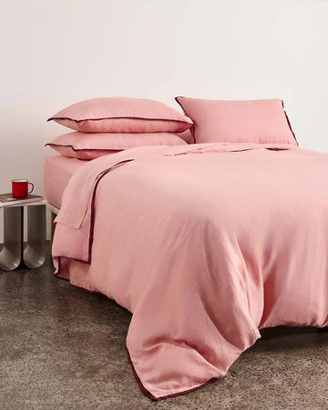 Hommey - Linen Fitted Sheet - Rhubarb - Queen