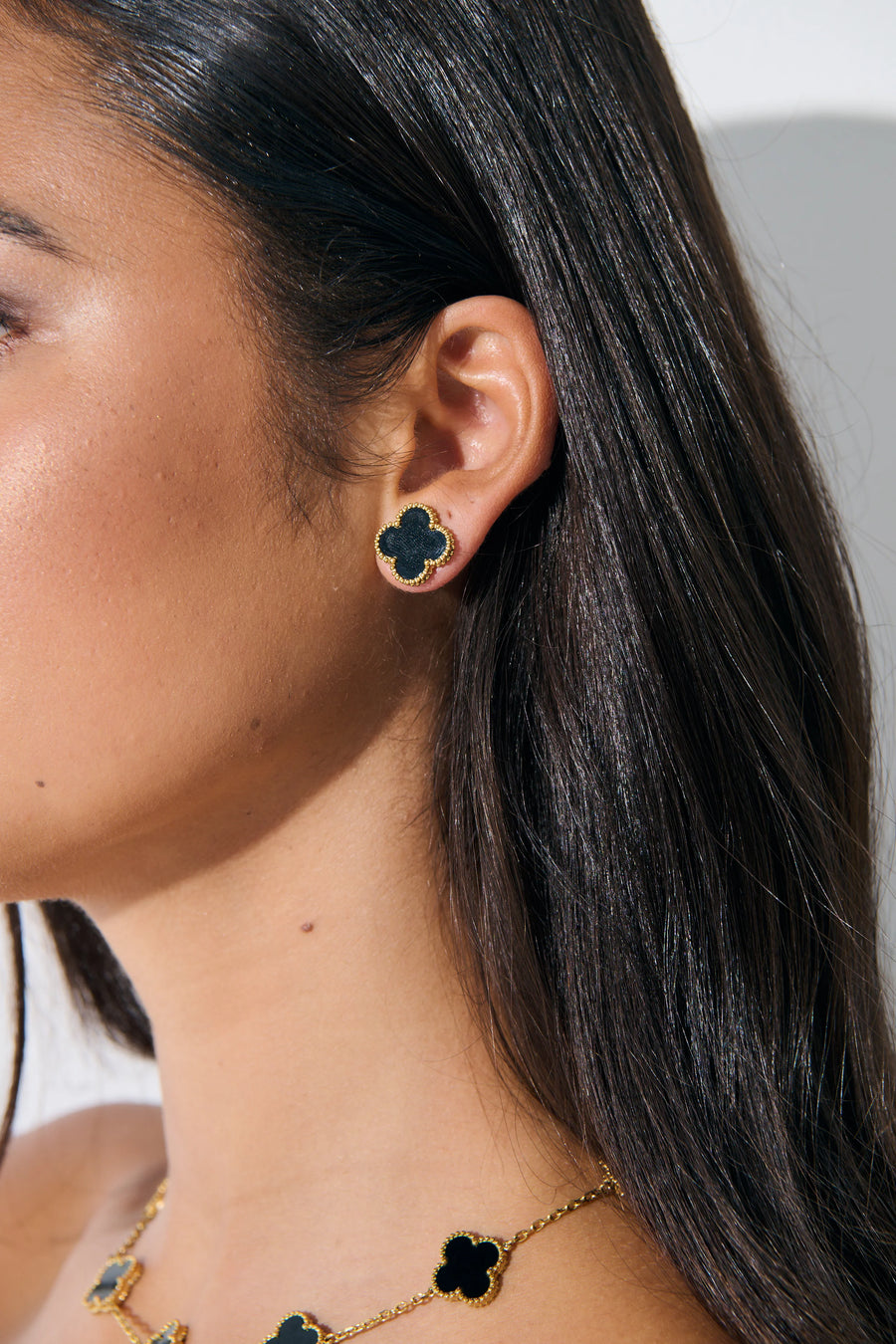 Angels Whisper - Charlotte Earrings in 18K Gold Plated in Black