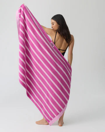 Hommey - ARRIVING WITH US VERY SOON!! - Beach Towel - Hibiscus