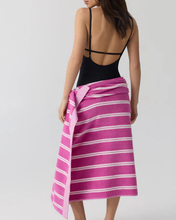 Hommey - ARRIVING WITH US VERY SOON!! - Beach Towel - Hibiscus