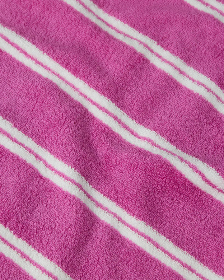 Hommey - ARRIVING WITH US VERY SOON!! - Beach Towel - Hibiscus