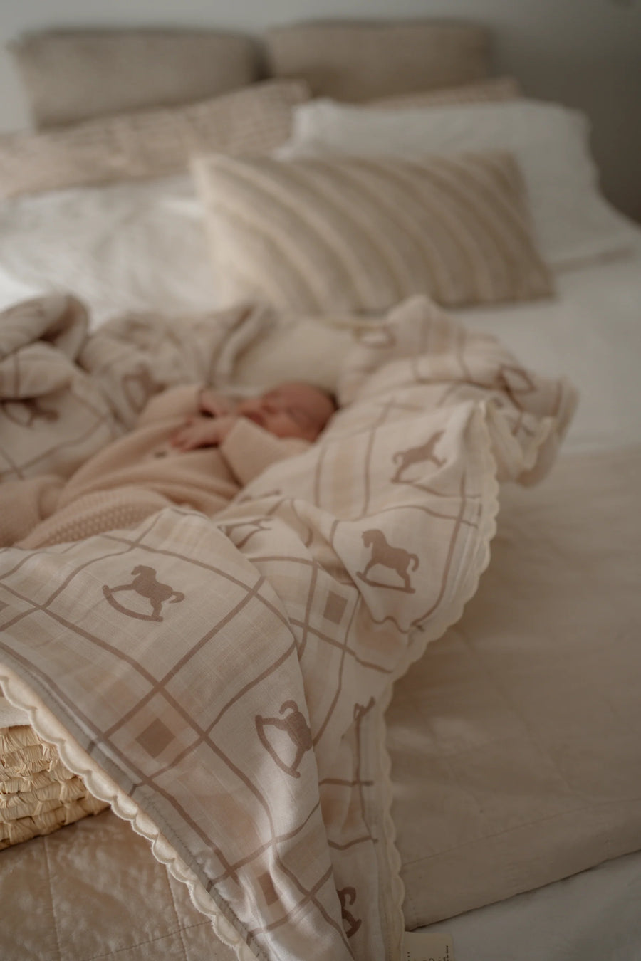 Pop Ya Tot - The Rocking Horse Fur Lined Cot Blanket