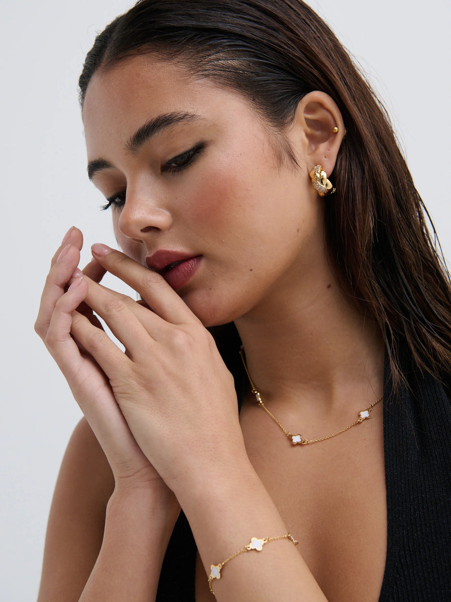 Angels Whisper - Clover 18k Gold Plated Bracelet in White