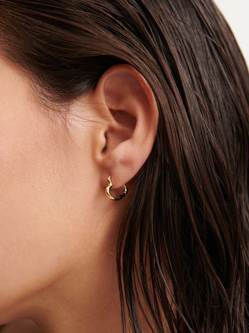 Angels Whisper - Piccolo Small Heart 18k Plated Gold Earrings
