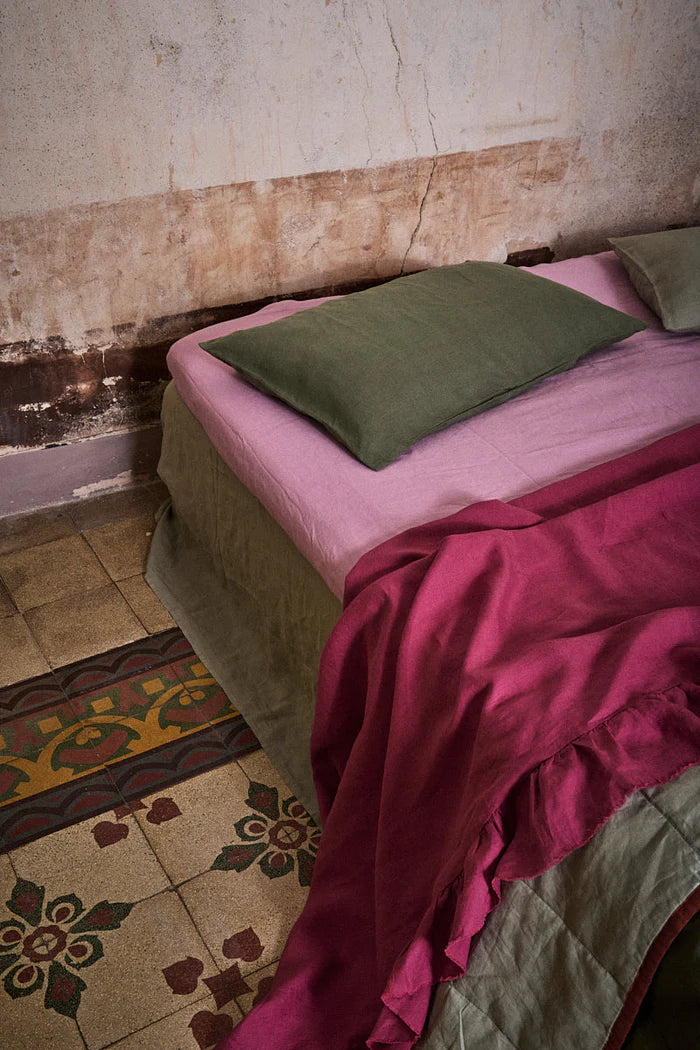 Society Of Wanderers - Lilac Fitted Sheet - King