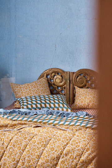 Society of Wanderers - Cefalù Check Flat Sheet - Queen
