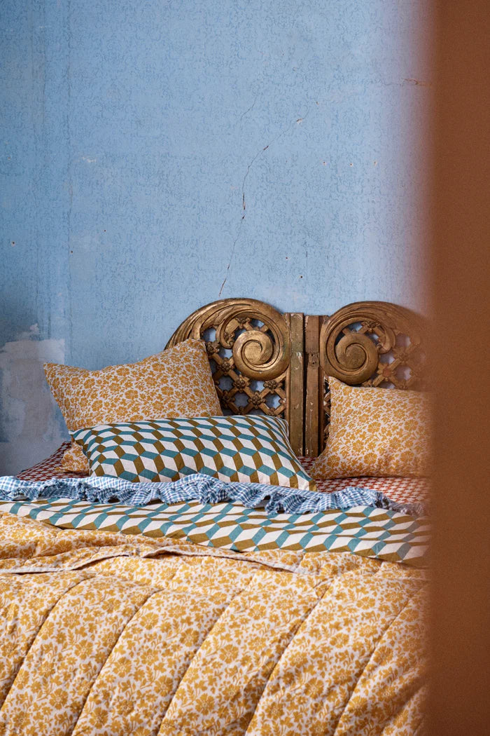 Society of Wanderers - Cefalù Check Flat Sheet - Queen
