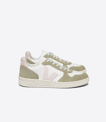 Veja - V-10 Chromefree Leather - Extra White Petale Sahara