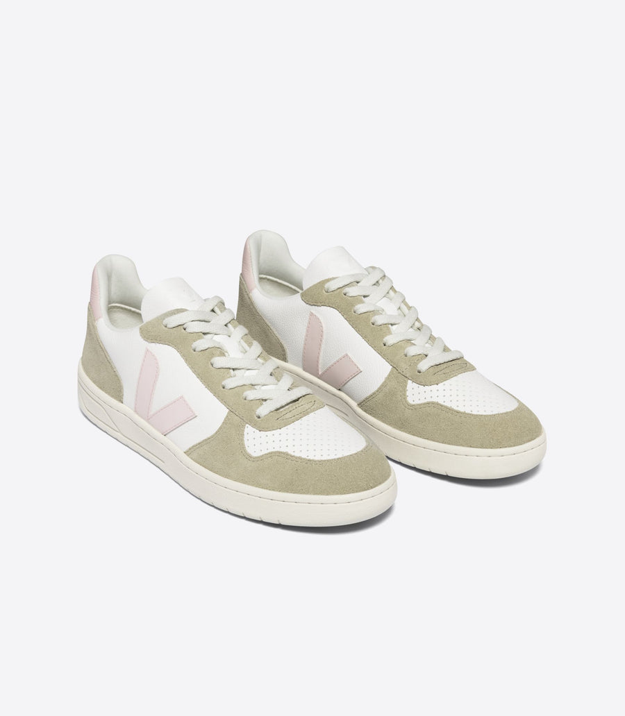 Veja - V-10 Chromefree Leather - Extra White Petale Sahara