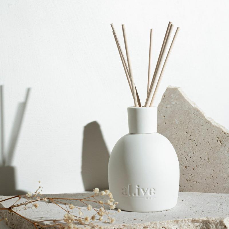 Al.ive Body - Ceramic Diffuser - Sweet Dewberry & Clove